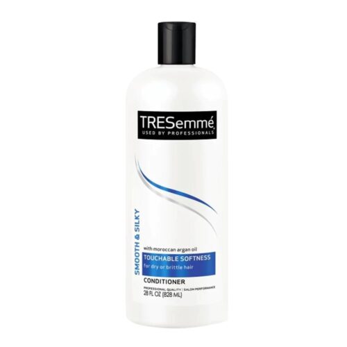 TRESemmé – Smooth & Silky Conditioner 828ml