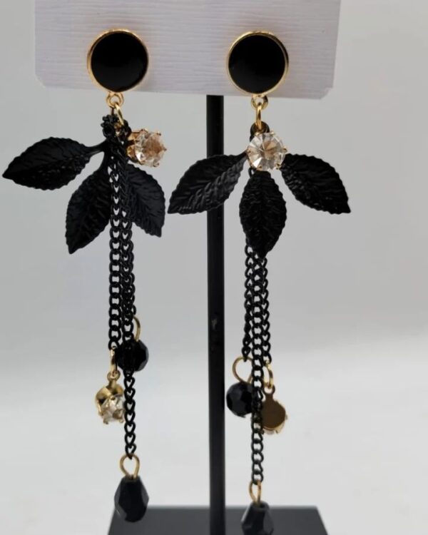 Black Casual Earrings Leaf Shape - Price in Pakistan 2023